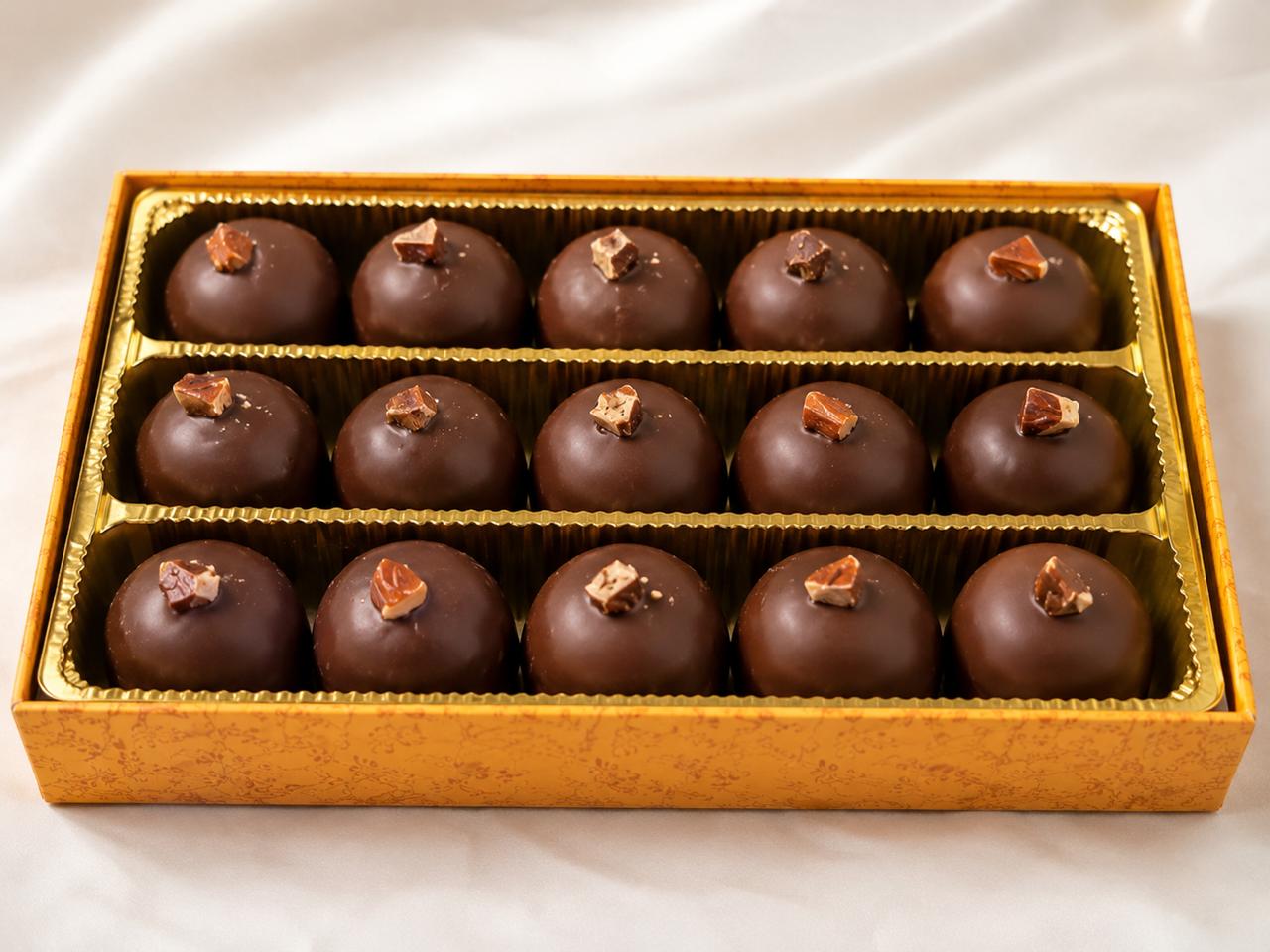 Oats Dates Almond Energy Truffles